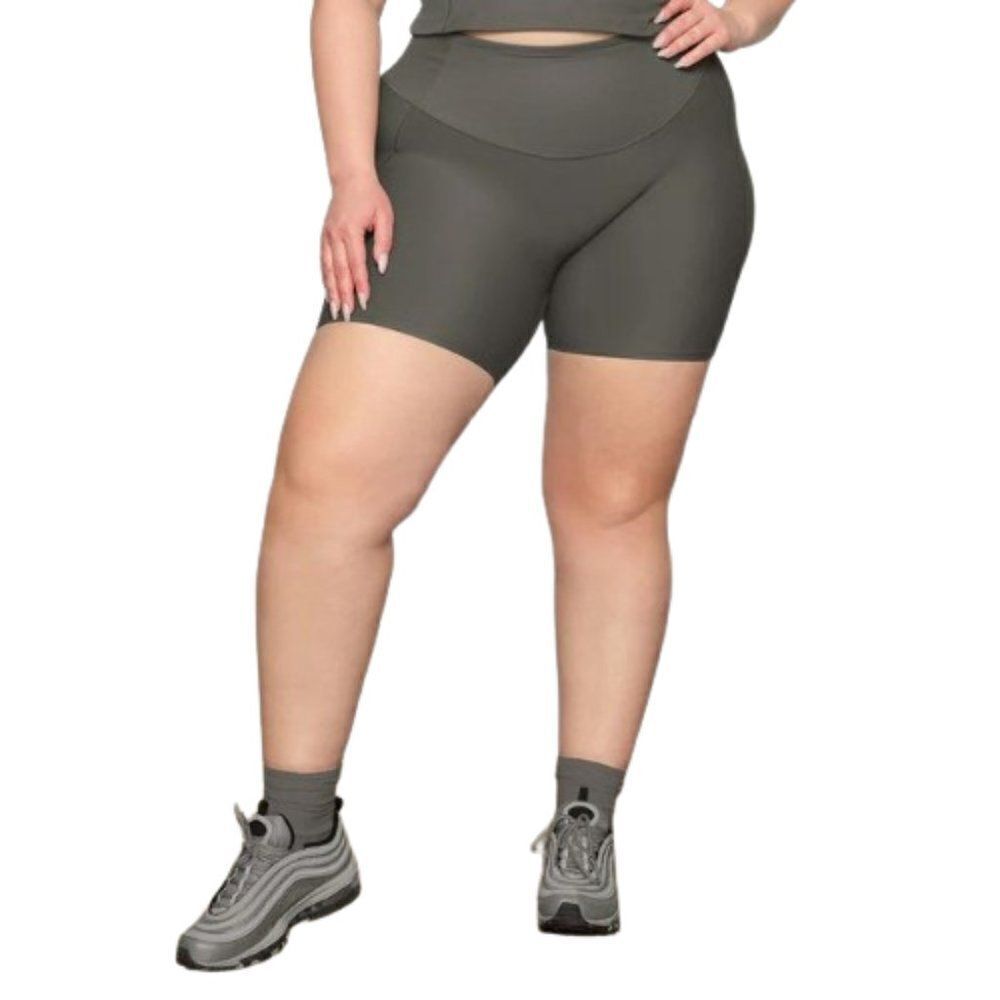 Skims Women's Gunmetal Performance High-Waisted Bike Shorts Size Medium